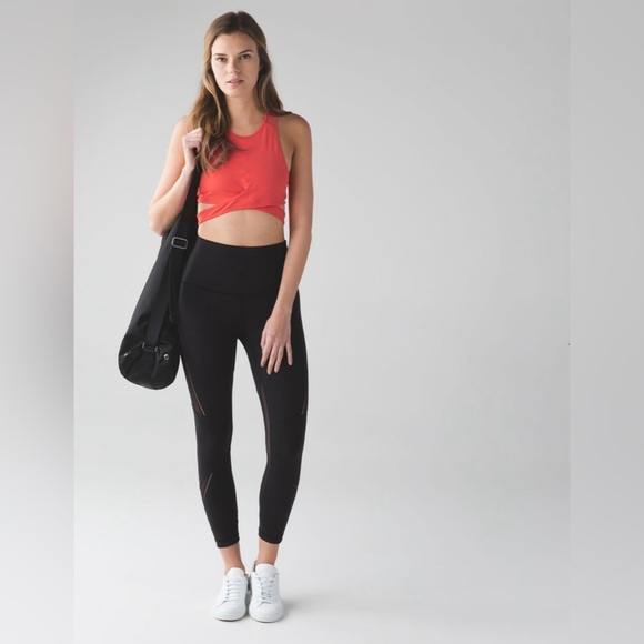 NWT Lululemon Wanderlust Yoga Haven Bra Cape Red Sz 4 - Picture 4 of 9